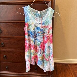 M Hawaii v-neck multi-colored design with embellished flower on the fr…